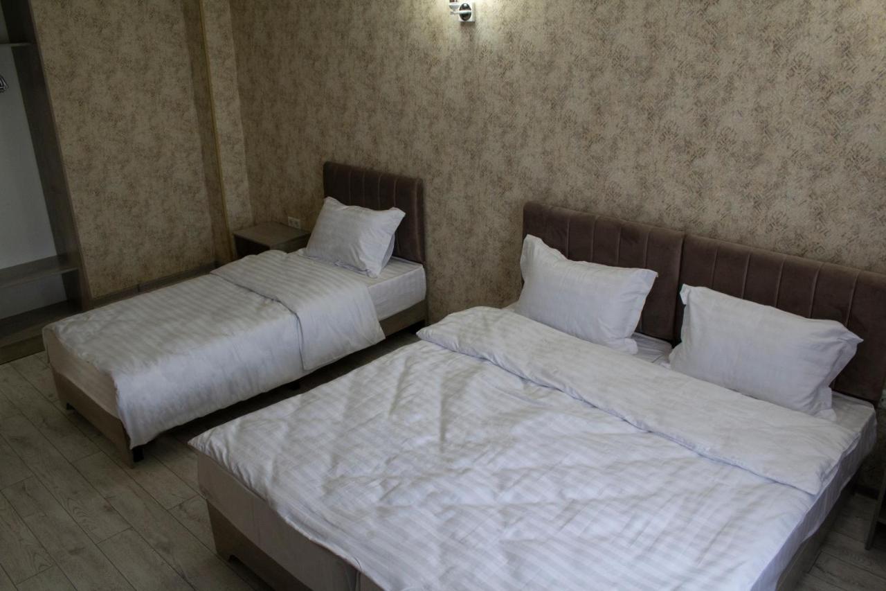 Artist Regenci Hotel Tashkent Ngoại thất bức ảnh