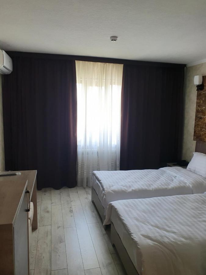 Artist Regenci Hotel Tashkent Ngoại thất bức ảnh