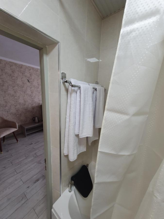 Artist Regenci Hotel Tashkent Ngoại thất bức ảnh