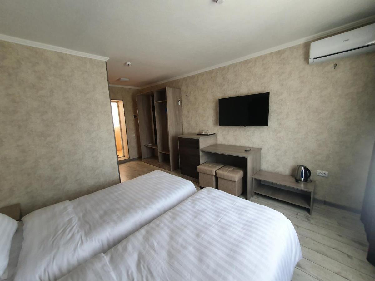 Artist Regenci Hotel Tashkent Ngoại thất bức ảnh