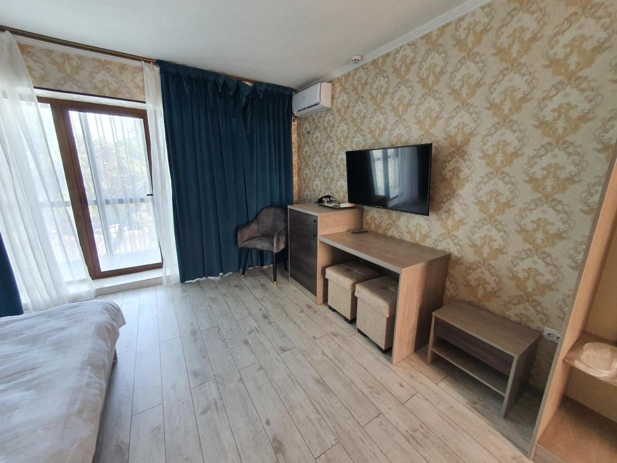 Artist Regenci Hotel Tashkent Ngoại thất bức ảnh