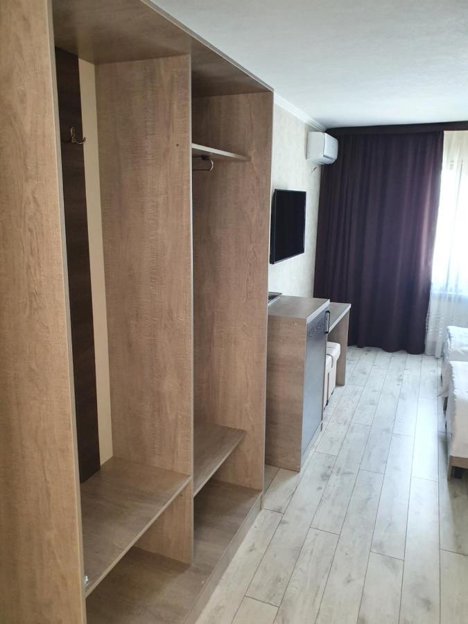 Artist Regenci Hotel Tashkent Ngoại thất bức ảnh