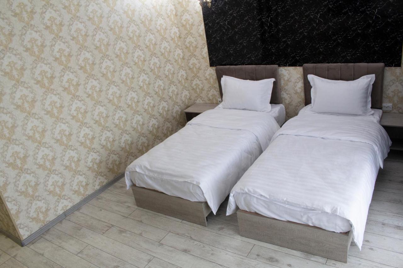 Artist Regenci Hotel Tashkent Ngoại thất bức ảnh