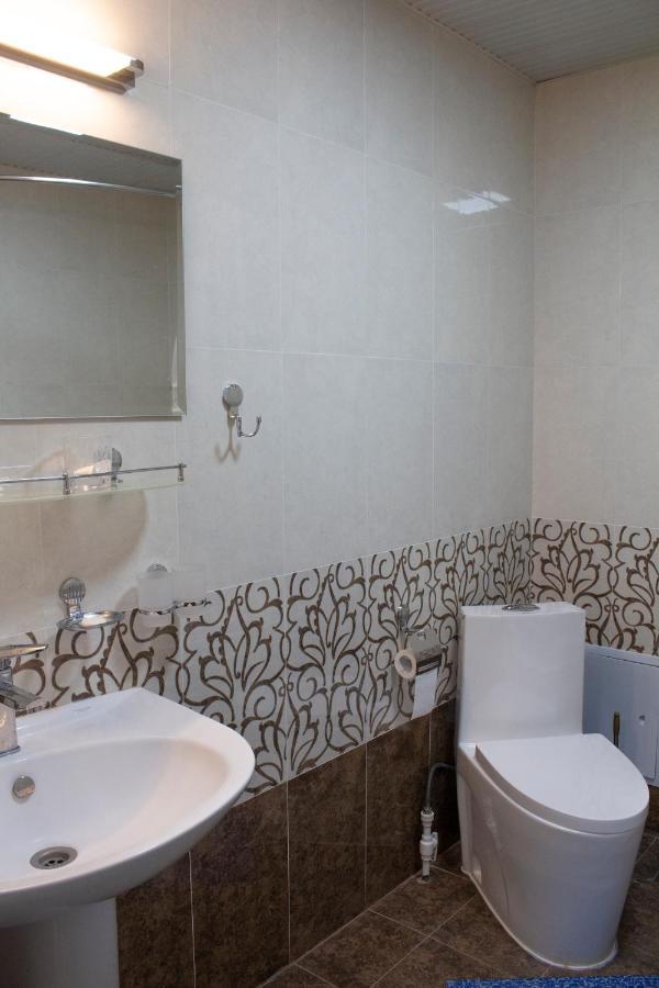 Artist Regenci Hotel Tashkent Ngoại thất bức ảnh