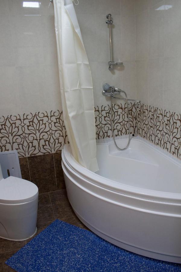 Artist Regenci Hotel Tashkent Ngoại thất bức ảnh