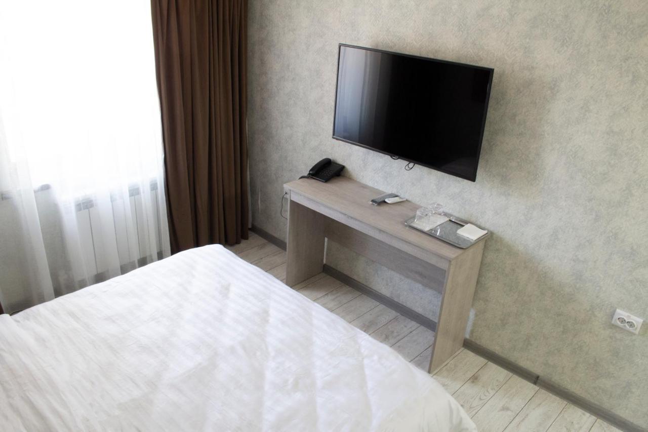 Artist Regenci Hotel Tashkent Ngoại thất bức ảnh